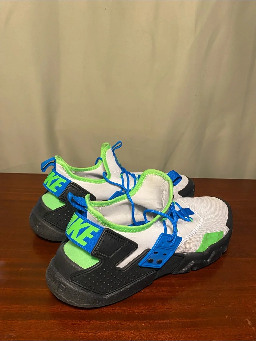 Nike Air Huarache Drift Scream Green Training Shoes AH7334-102 Mens 11.5